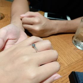 【ラザール ダイヤモンド(LAZARE DIAMOND)の口コミ】 いくつか他のブランドさんの指輪も見ましたが、ラザールさんのダイヤの輝…