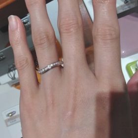 【festaria bijou SOPHIA(フェスタリア ビジュソフィア)の口コミ】 ダイヤモンドの輝きがしっかりとしておりキラキラとした存在感で素敵なリ…