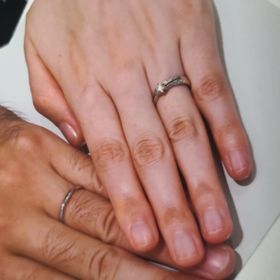 【HOSHI no SUNA 星の砂(ほしのすな)の口コミ】 エンゲージリングで星の砂をプレゼントしてくれて、凄く気に入って同じシ…