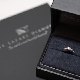 【ラザール ダイヤモンド(LAZARE DIAMOND)の口コミ】 ダイヤモンドの美しさで決めました。元々ダイヤモンドの品質にはこだわっ…
