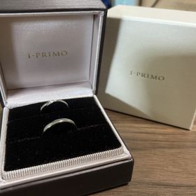 【アイプリモ(I-PRIMO)の口コミ】 最初はダイヤの着いていないものを検討していましたが
たくさんの指輪を見…