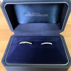 【銀座ダイヤモンドシライシの口コミ】 長く使えることやつけ心地が良かったことなどと共に、ゴールドの指輪と迷…