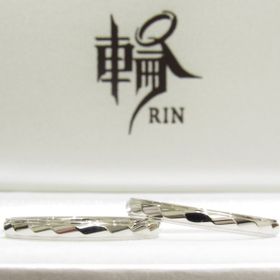 【輪-RIN-の口コミ】 人と被りにくいデザインが気に入りました‼︎シンプルなのに、カット面が沢…