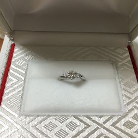 【カオキ　ダイヤモンド専門卸直営店の口コミ】 多くのデザインを取り扱っているセレクトショップでは、土台と宝石がセッ…