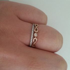 【STAR JEWELRY(スタージュエリー)の口コミ】 可愛いリングで毎日つけていても飽きないデザインのものがよかったです。…