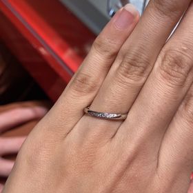 【AFFLUX(アフラックス)の口コミ】 細く丸いデザインになっていて、それほど主張しないのがよいポイントでし…