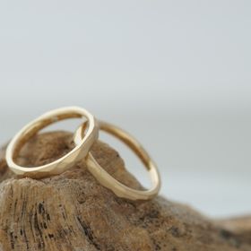 【THREE TREES(スリーツリーズ)の口コミ】 指輪は自分たちで手作りを考えていてSNSを通して
以前から気になっている…