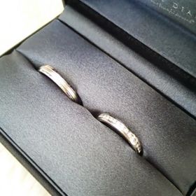 【ラザール ダイヤモンド(LAZARE DIAMOND)の口コミ】 当初はシンプルな指輪を探していろいろなお店を回っていたんですが、シン…