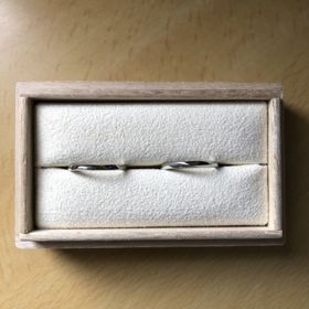 【atelier CraM(アトリエ クラム)の口コミ】 シンプルで飽きのこない普遍的なデザインがとても気に入りました。プラチ…