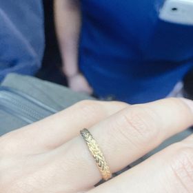 【Justin Davis Bridal(ジャスティンデイビスブライダル)の口コミ】 外せないところは、justin davisのロゴは外せなく、モチーフもしくは彫り…