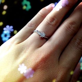 【SIND BAD(シンドバット)の口コミ】 旦那さんと２人で納得の行く物を選びました！婚約指輪だけど、一緒に選び…