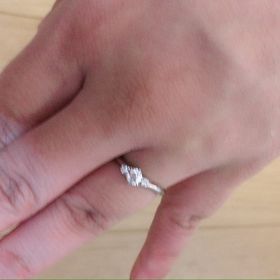 【銀座ダイヤモンドシライシの口コミ】 石もとても良いものを用意していただけたのですが、それ以上につけ心地が…