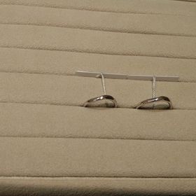 【TRECENTI(トレセンテ)の口コミ】 二人の指に合ったデザイン、内側にダイヤモンドとそれぞれの誕生石が入れ…