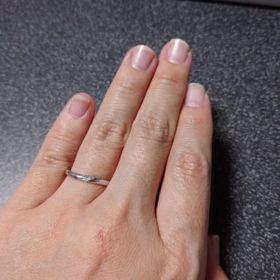 【アイプリモ(I-PRIMO)の口コミ】 自分の指に合ったデザインを探していて、カーブのようなデザインが合うと…