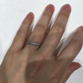 【アイプリモ(I-PRIMO)の口コミ】 ミルグレインとダイヤが美しいデザインです。可憐ながらも華やかさがあり…