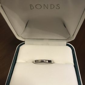 【BONDS(ボンズ)の口コミ】 今年結婚30周年の記念に新たにペアリングを探していました。
前のリングは…