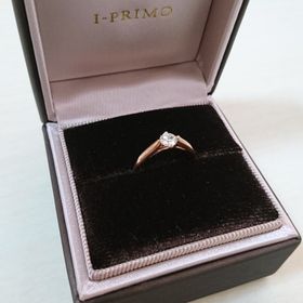 【アイプリモ(I-PRIMO)の口コミ】 ダイヤモンドというアピールが控えめで、センター配置のデザインで探しま…