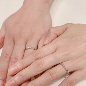 【RosettE(ロゼット)の口コミ】 男性用リングの斜めデザイン部分がマット加工されており、その珍しさに私…