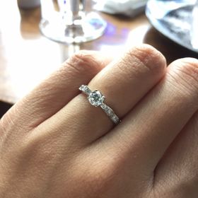 【WATANABE / 卸商社直営　渡辺の口コミ】 デザインに一目惚れしました！
最初、ウェーブや一石のもので探していたの…