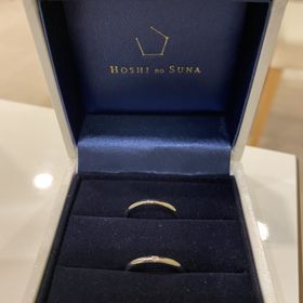 【HOSHI no SUNA 星の砂(ほしのすな)の口コミ】 まず第一にシンプルで変形しにくい、肌になじむことを考えて指輪選びをし…