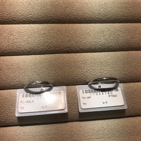 【TRECENTI(トレセンテ)の口コミ】 Ｖ字、ウェーブ、ストレートがあり、基本的にはシンプルなデザインなので…