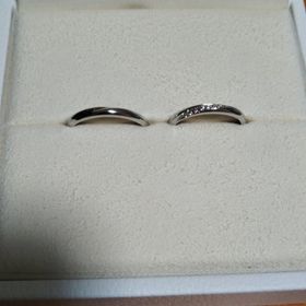 【I's stone(アイズストーン)の口コミ】 ピンクダイヤをオプションで入れれたのが良かったです。場所も好きな位置…