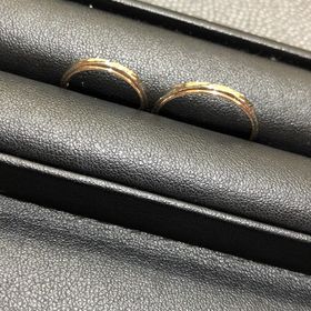 【Petit Marie(プチマリエ)の口コミ】 ゴールドとプラチナのあまり見ない組み合わせで凄く気に入りこの指輪を選…