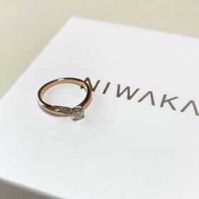 【俄(にわか)の口コミ】 普段からあまりアクセサリーは着けないので、似合うかなぁと少し不安でし…