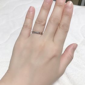 【アイプリモ(I-PRIMO)の口コミ】 このリングにはラインが入っていて、２つが合わさった時に、ラインが重な…