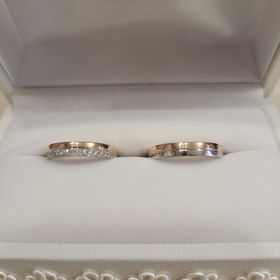 【美輪宝石】の口コミ 2代目の結婚指輪なので、若い頃より幅や厚みのしっかりした物で、ピンクゴ...