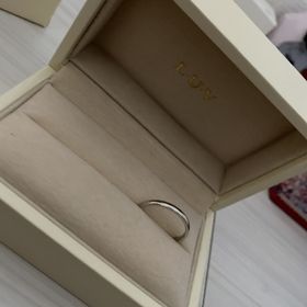 【L・U・ V by THE KISSの口コミ】 シンプルで日にちイニシャル誕生石を入れても
めちゃくちゃ安くてとても可…