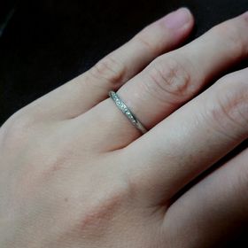 【銀座ダイヤモンドシライシの口コミ】 婚約指輪は買わないことにしていたので、ダイヤモンドが入った指輪を探し…