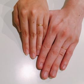 【AHKAH(アーカー)の口コミ】 探していたのはなるべくシンプルで装飾がないもの、ゴールドのもの。その…