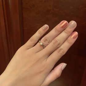 【ラザール ダイヤモンド(LAZARE DIAMOND)の口コミ】 私はいただいたので、彼氏に聞いてみるとやはりデザインだそうです。そし…