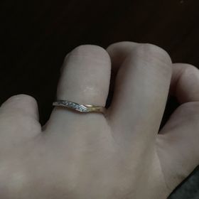 【nocur(ノクル)の口コミ】 派手すぎずでもシンプルすぎず指のお肉が目立ちにくいV字、つけっぱなしの…