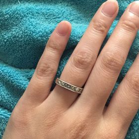 【Justin Davis Bridal(ジャスティンデイビスブライダル)】の口コミ ジャスティンデイビスが好きだったので結婚指輪の前に少し安めの指輪を婚約...