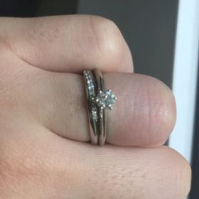 【4℃ BRIDAL(ヨンドシーブライダル)の口コミ】 プラチナの純度が高くつけ心地が良いですし、しっかりとした輝きです。セ…