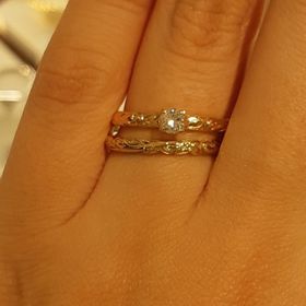 【Maxi(マキシ)の口コミ】 ハワイアンジュエリー独特の彫刻がとても可愛いです。
ダイヤと共にキラキ…