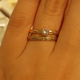 【Maxi(マキシ)】の口コミ ハワイアンジュエリー独特の彫刻がとても可愛いです。
ダイヤと共にキラキ...