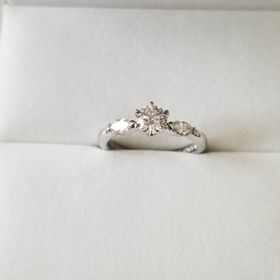 【ジュエリータナカの口コミ】 色んなお店で指輪を試着しました。インターネットの指輪購入の決め手は「…