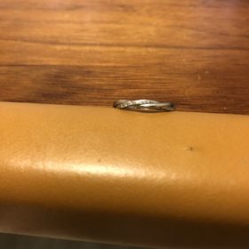 【STAR JEWELRY(スタージュエリー)の口コミ】 婚約指輪がハートの形だったので、２つつけた時にフィットする形にしまし…