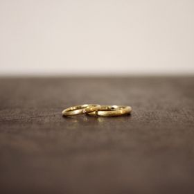 【VANillA(ヴァニラ)の口コミ】 シンプルなデザインでゴールドを探していたけどキラキラのゴールドは嫌だ…