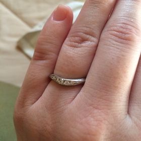 【ROYAL ASSCHER(ロイヤル・アッシャー)の口コミ】 指輪の善し悪しがわからず、店員さんに相談しました。一生ものなので、と…