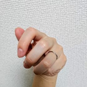 【BONDS(ボンズ)の口コミ】 指輪本体のデザインが細身でシンプルな、シルバーのものを探していたので…