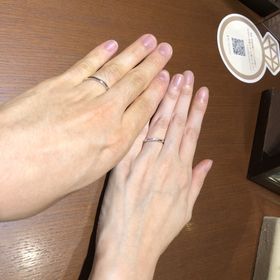 【TRECENTI(トレセンテ)の口コミ】 結婚指輪はずっとつけることを想定していたので、派手すぎない新婦側の指…