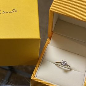 【ケイウノ ブライダル(K.UNO BRIDAL)の口コミ】 ダイヤを持ち込んでのリフォームです。ダイヤや私の希望をもとにデザイン…