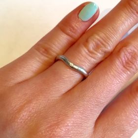 【ティファニー(Tiffany & Co.)の口コミ】 シンプルなデザインで探していたので、一粒のダイヤがポイントとなってい…