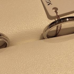 【MIKIMOTO(ミキモト)の口コミ】 有名なジュエリーブランドとして知られていますが、
結婚指輪・婚約指輪と…