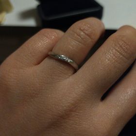 【銀座ダイヤモンドシライシの口コミ】 初めはゴールドでデザインもストレートの、ダイヤ無しのシンプルな結婚指…