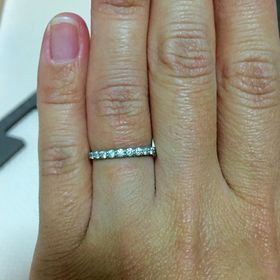 【ジュエリーツツミ(JEWELRY TSUTSUMI)の口コミ】 婚約指輪を買ってもらうにあたってまず普段つけられるのがいいなと思って…